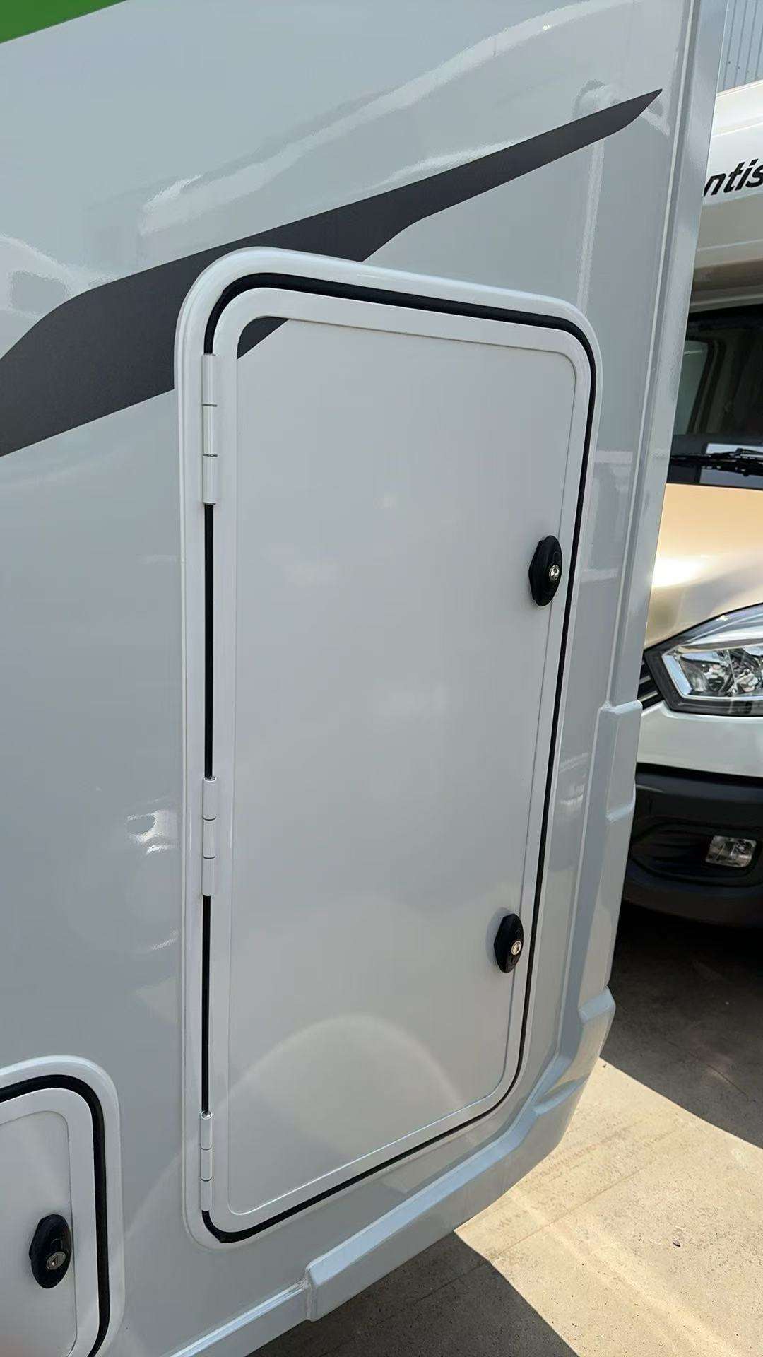 Porta de Acesso de Alumínio pa - Luggage avaliação e preço